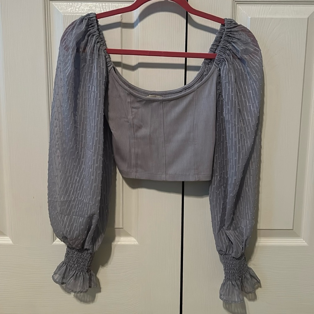 Small cropped blue blouse